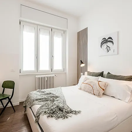 Stayeasy Petrella21 - 4 Bedrooms, 3 Baths - Station Apartment